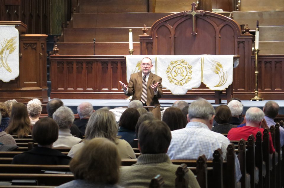 Rev. Bob Hundley speaks to thos at the Prayer Vigil.