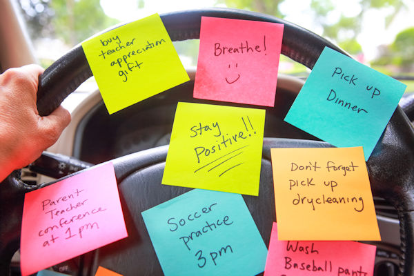 Post It notes of schedule of kids