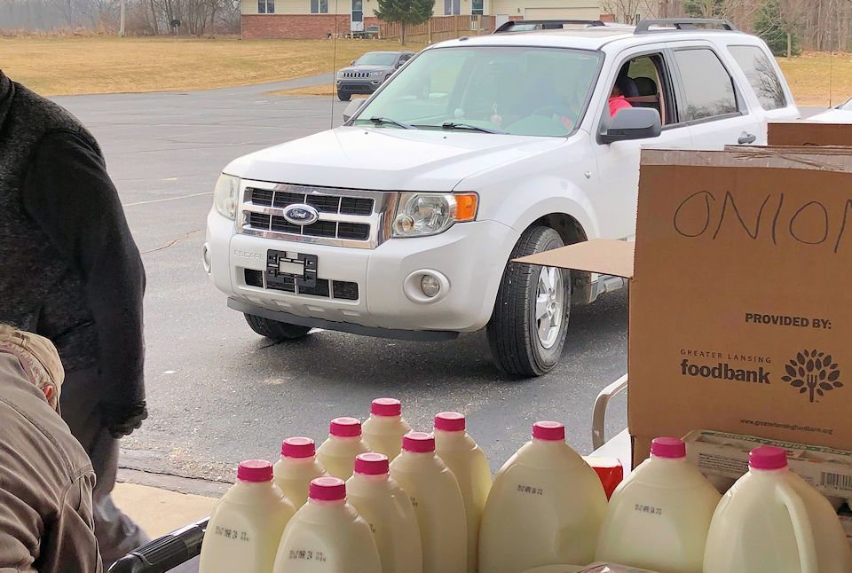 Food giveaway at Lincoln Road UMC