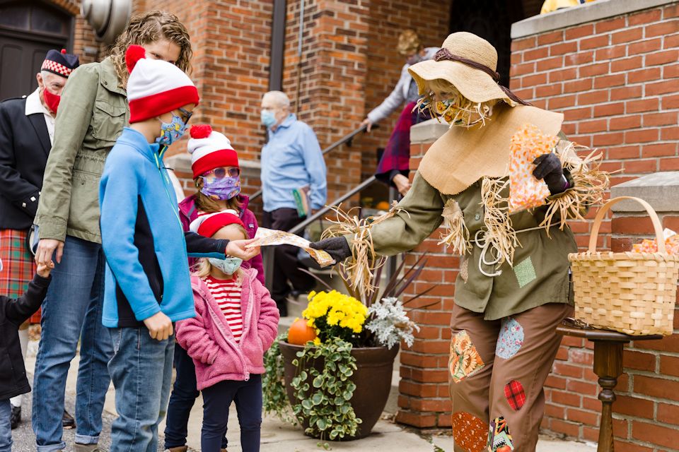 Scarecrow looks for a brain.