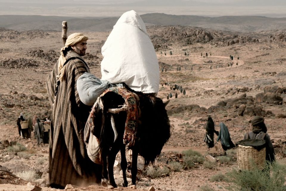 Disruption in Bethlehem when Mary and Joseph arrive