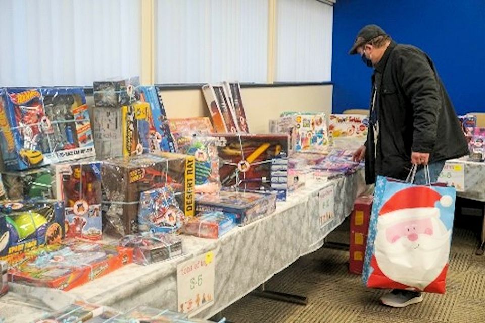 Mid-Michigan flood survivors enjoy a Christmas gift.