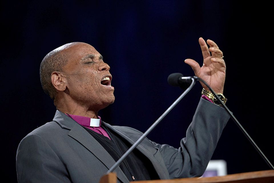 Zimbabwe Bishop Nhiwatiwa