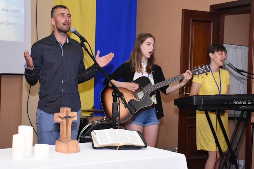 Worship in Ukraine
