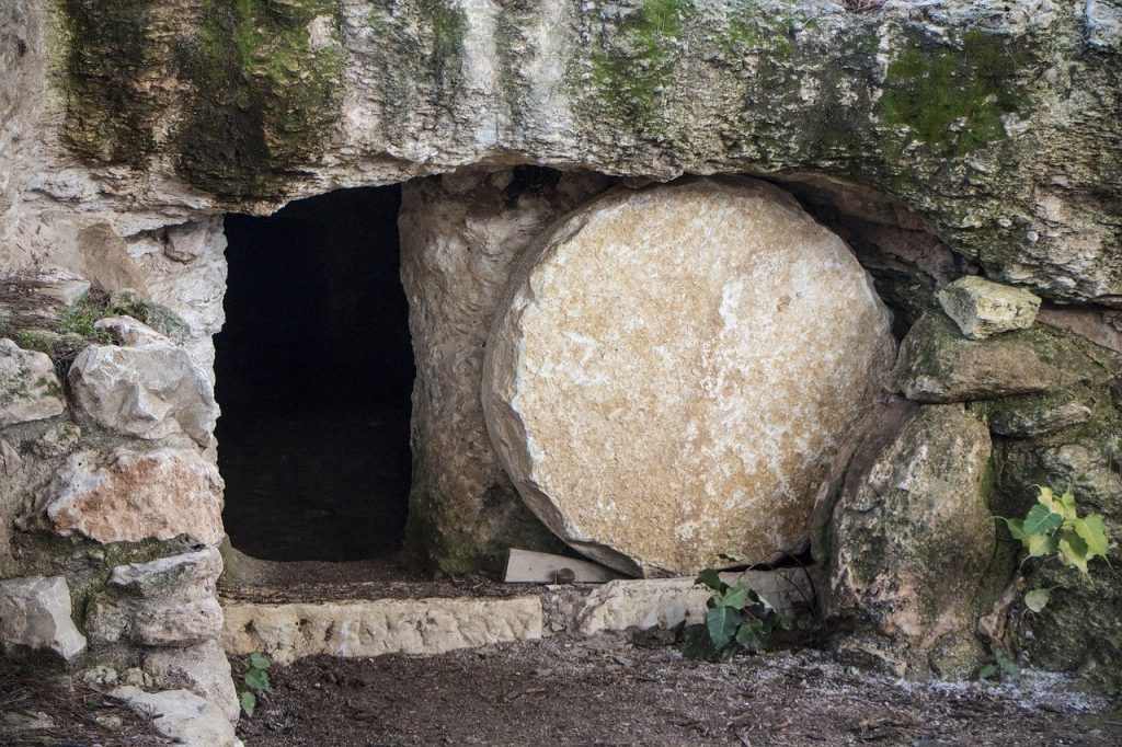 photo of empty tomb