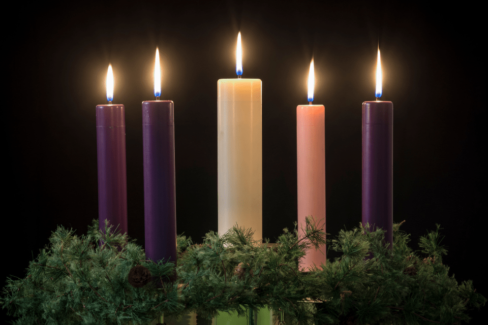 Advent wreath, candles lit