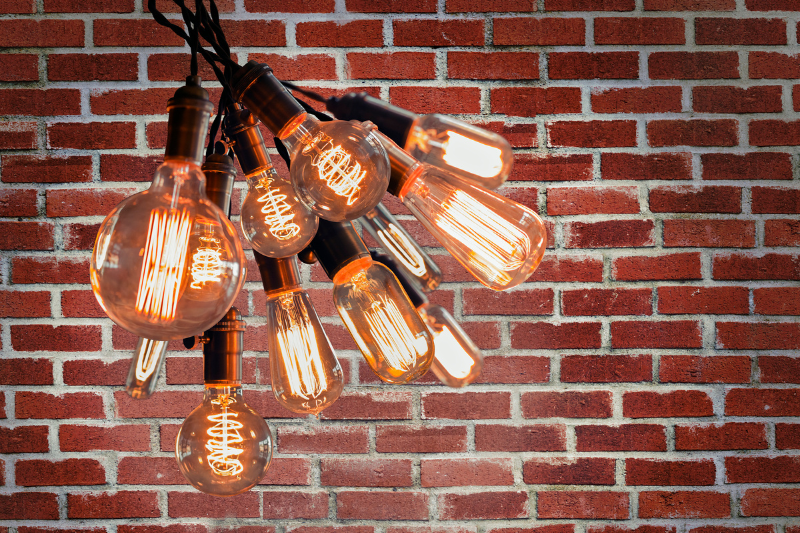 different types of lightbulbs