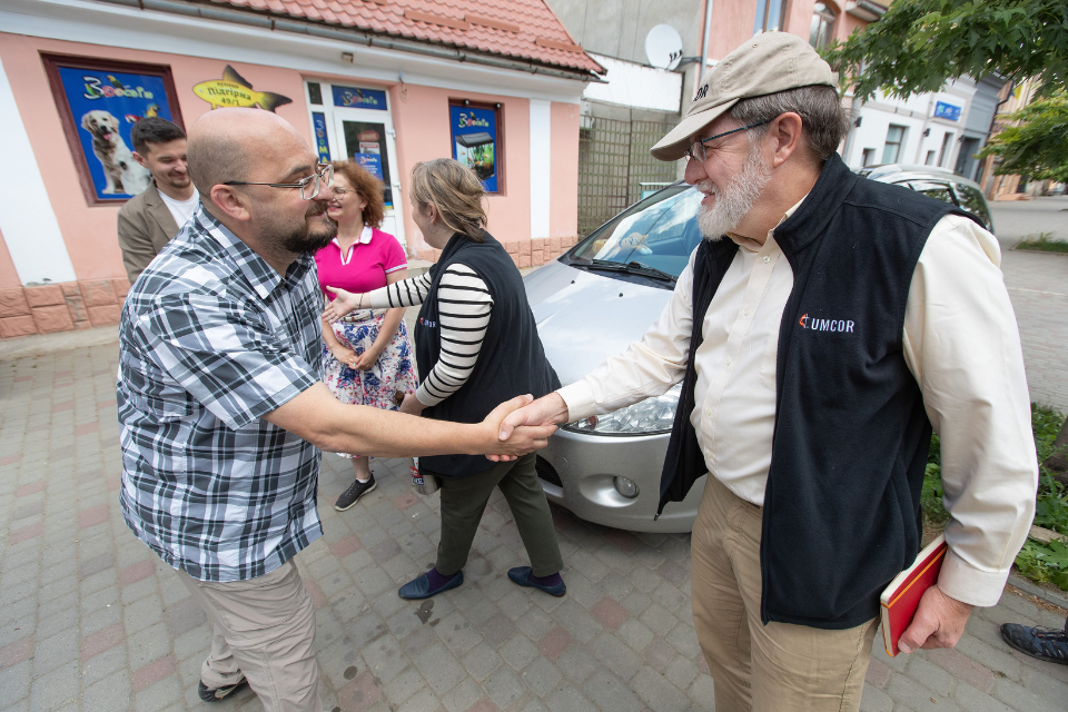 U.S. pastor greeting pastor from Ukraine