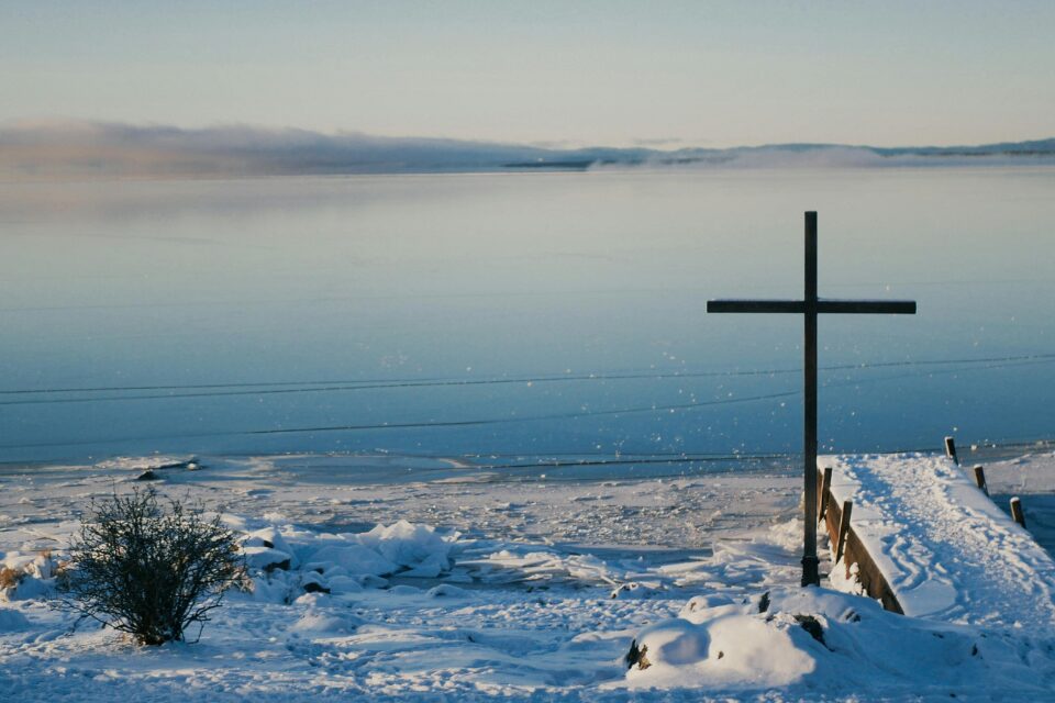 Cross on a beach in wintertime