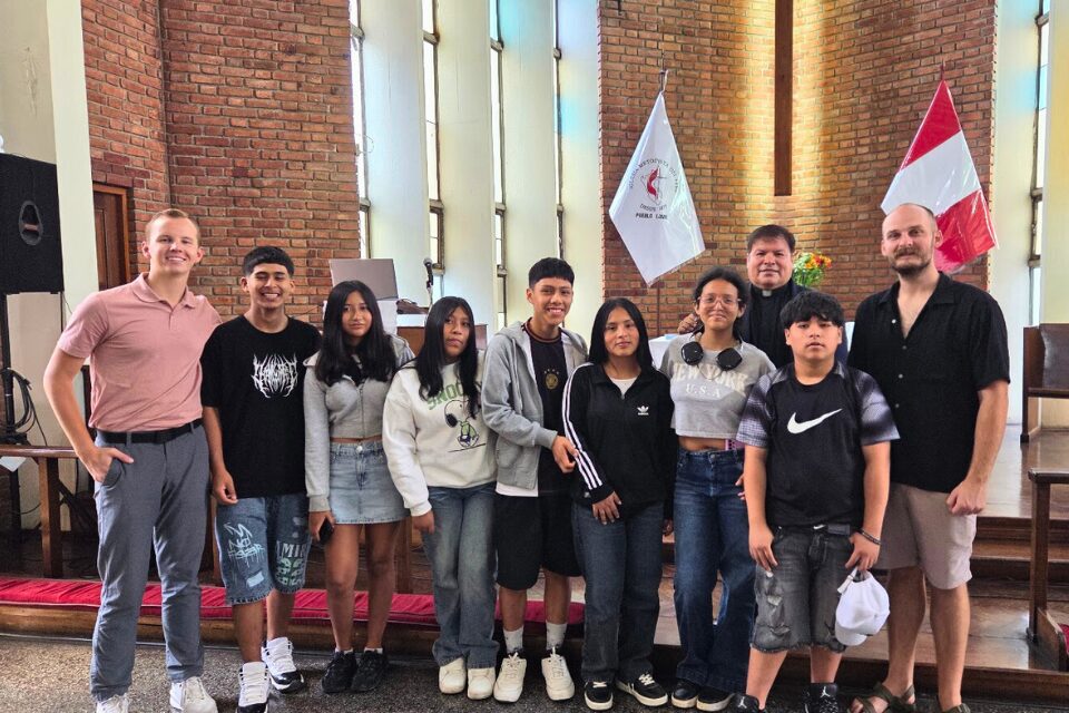 Methodist volunteers and youth in Peru