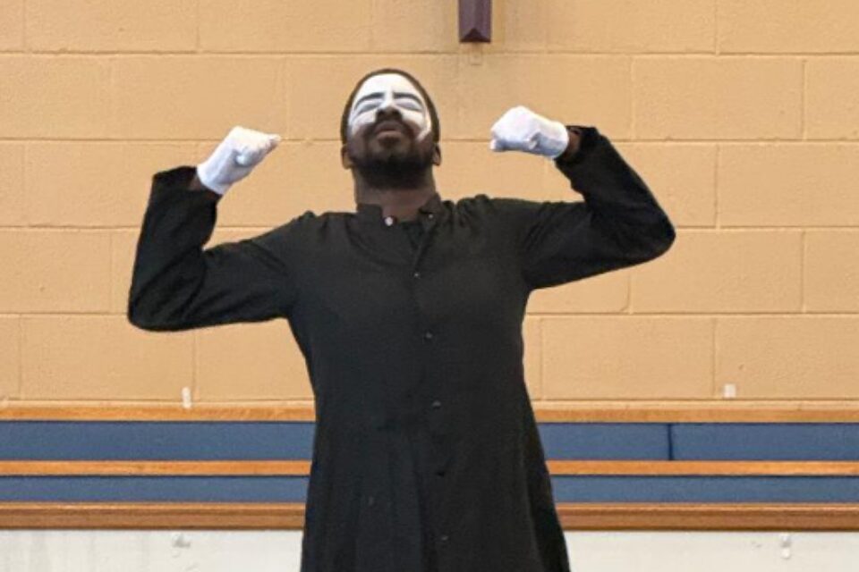 Man doing pantomime